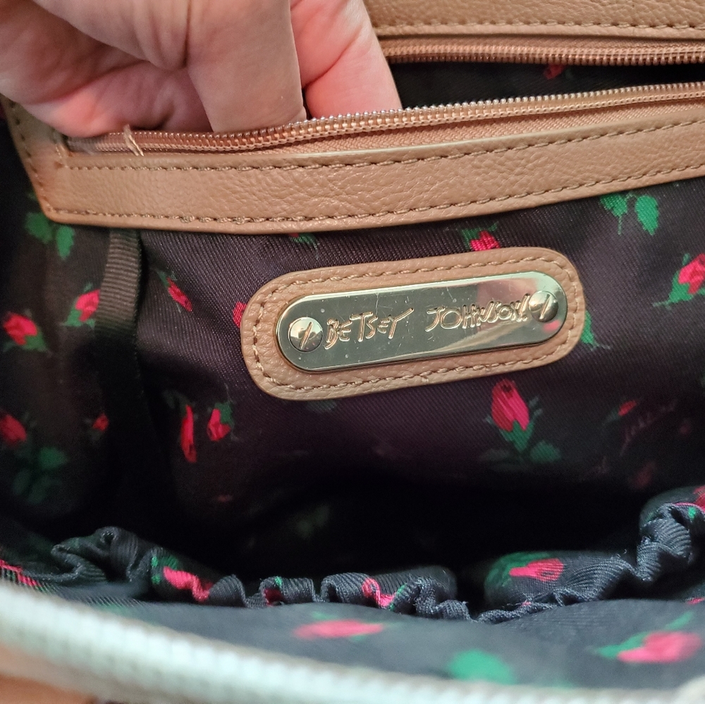 Purse - Picture 2 of 6
